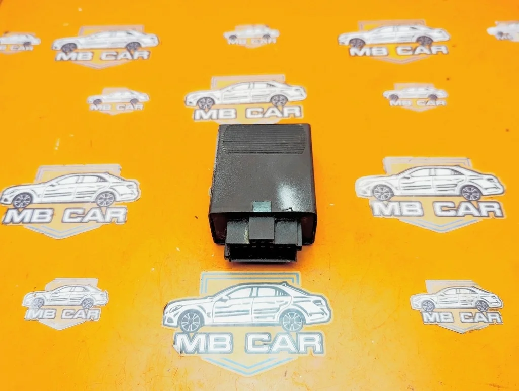 Реле обогрева стекла Mercedes-Benz