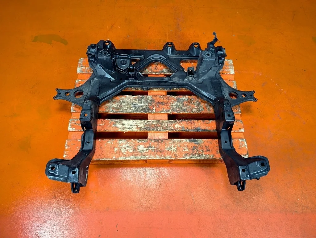 Подрамник передний Mercedes-Benz