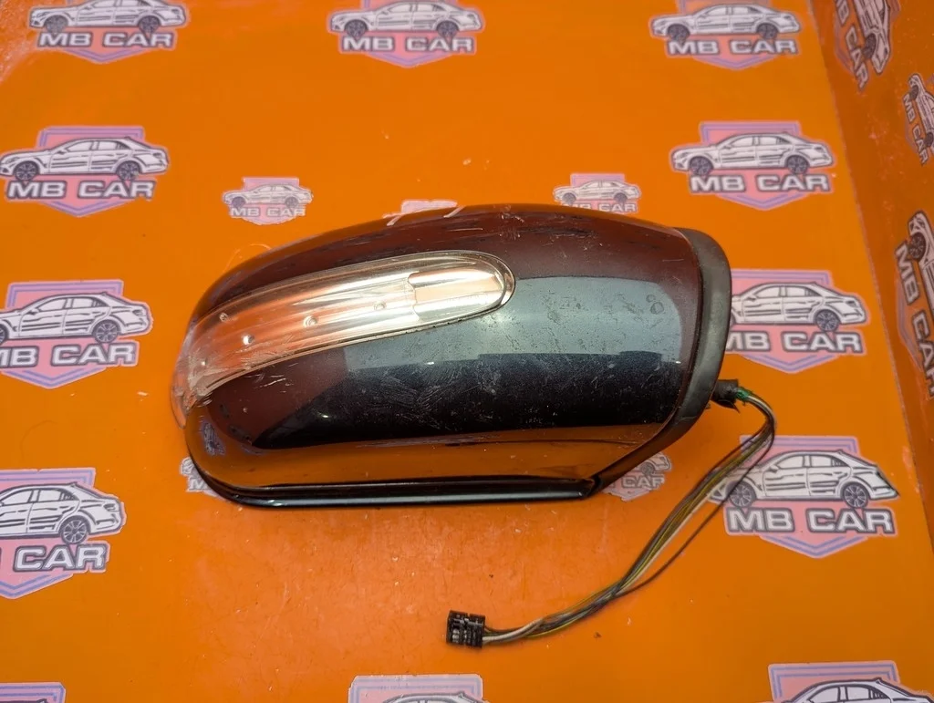 Зеркало правое Mercedes-Benz