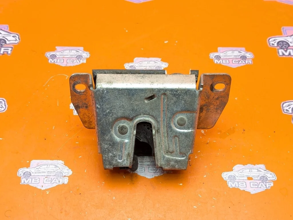 Замок багажника Mercedes-Benz