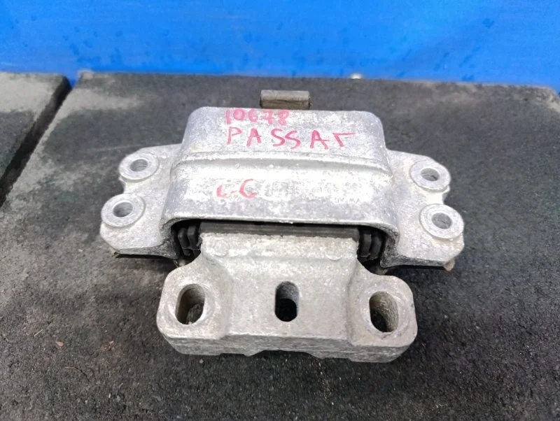 Подушка КПП Volkswagen Passat CC 2008 - 2017 2010 3C0199555 358 2.0 CAW, левая