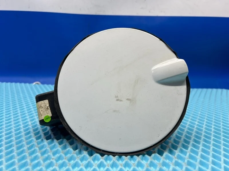 Лючок бензобака Opel Astra H 2004-2014 93182651