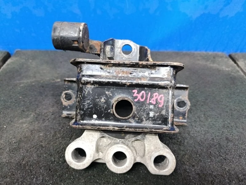 Подушка двигателя Chevrolet Cobalt 2013 95164488 T250 1.5 B15D1, правая