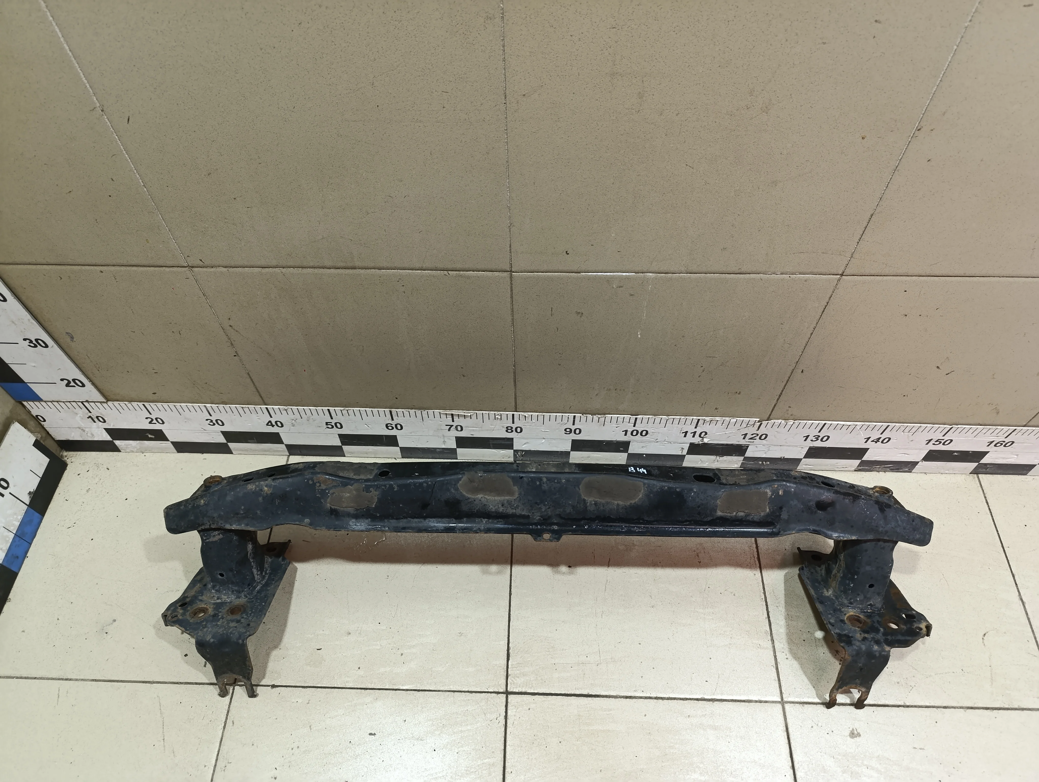 Усилитель переднего бампера Cayenne 2003-2010