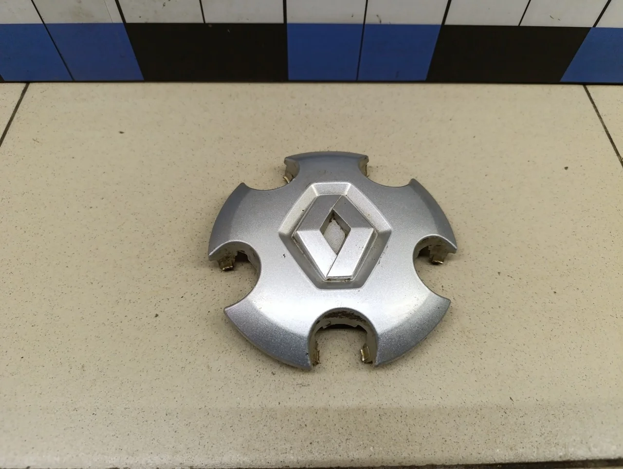 Колпак декоративный Duster 2012>