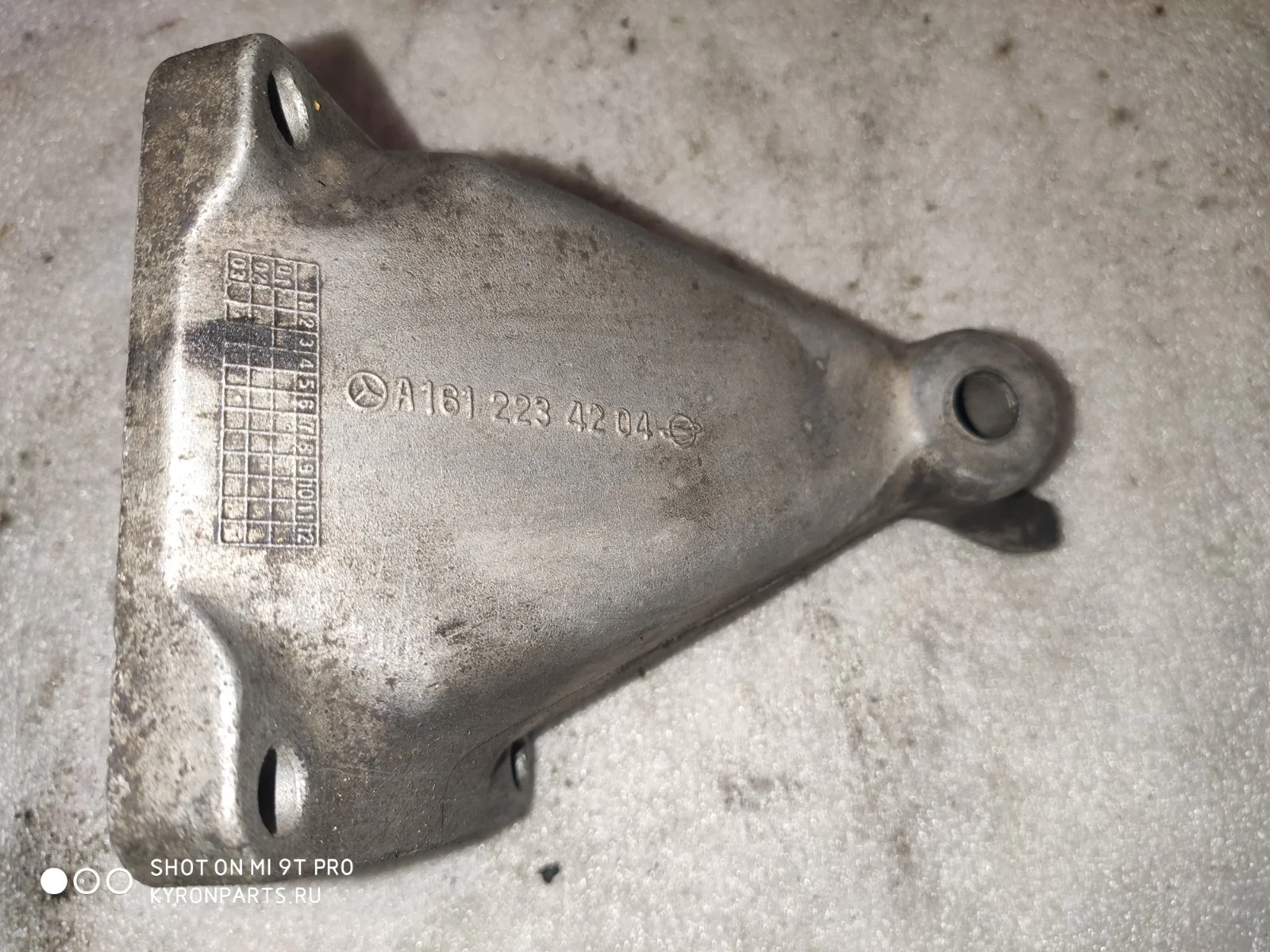 Кронштейн крепления двигателя Ssangyong Rexton Y200