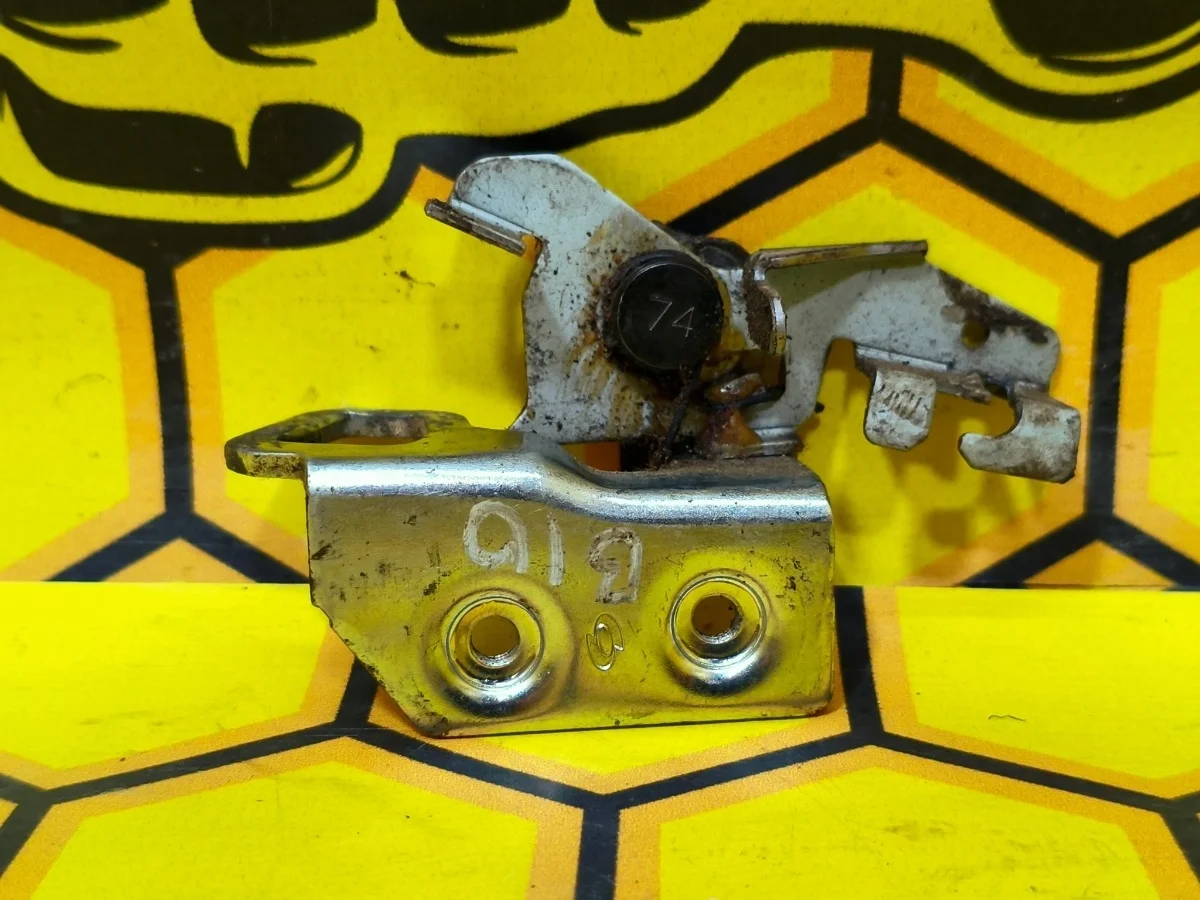 Ответная часть замка багажника Nissan Almera Classic 2007 8442095F0A B10 QG16