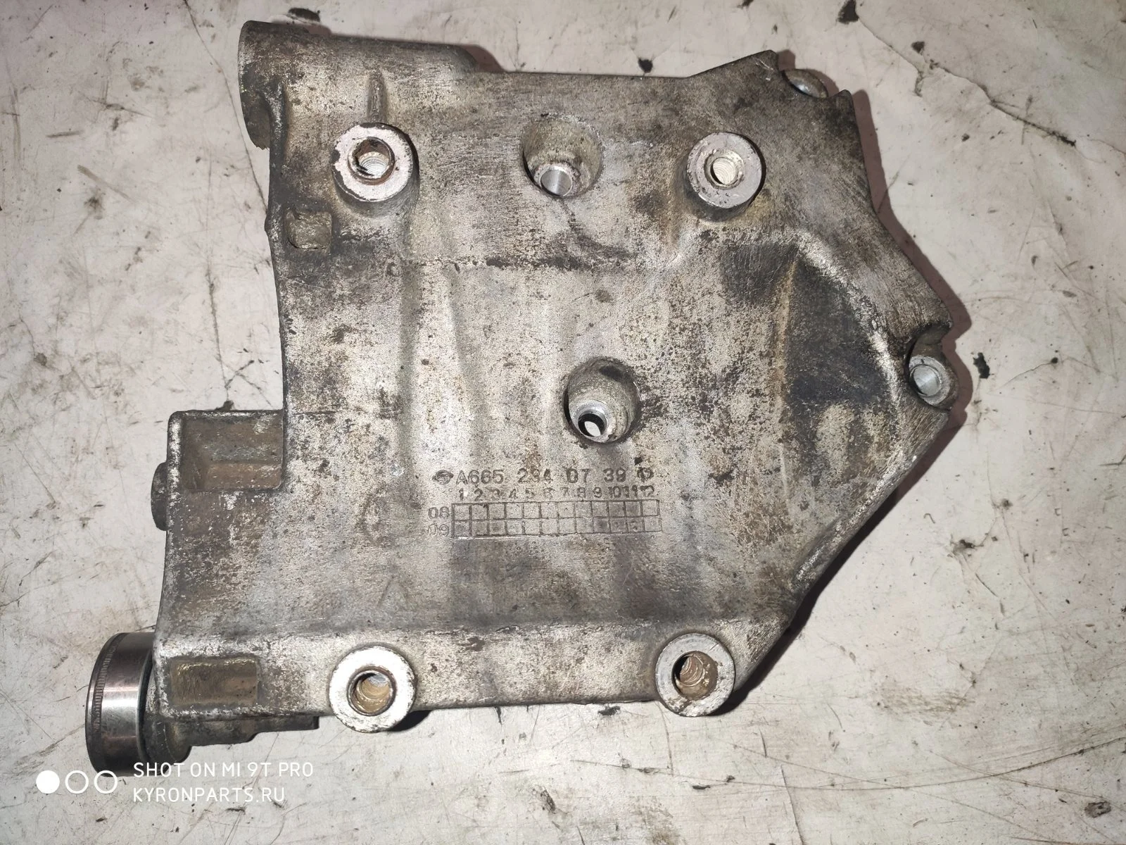 Кронштейн компрессора кондиционера Ssangyong Kyron