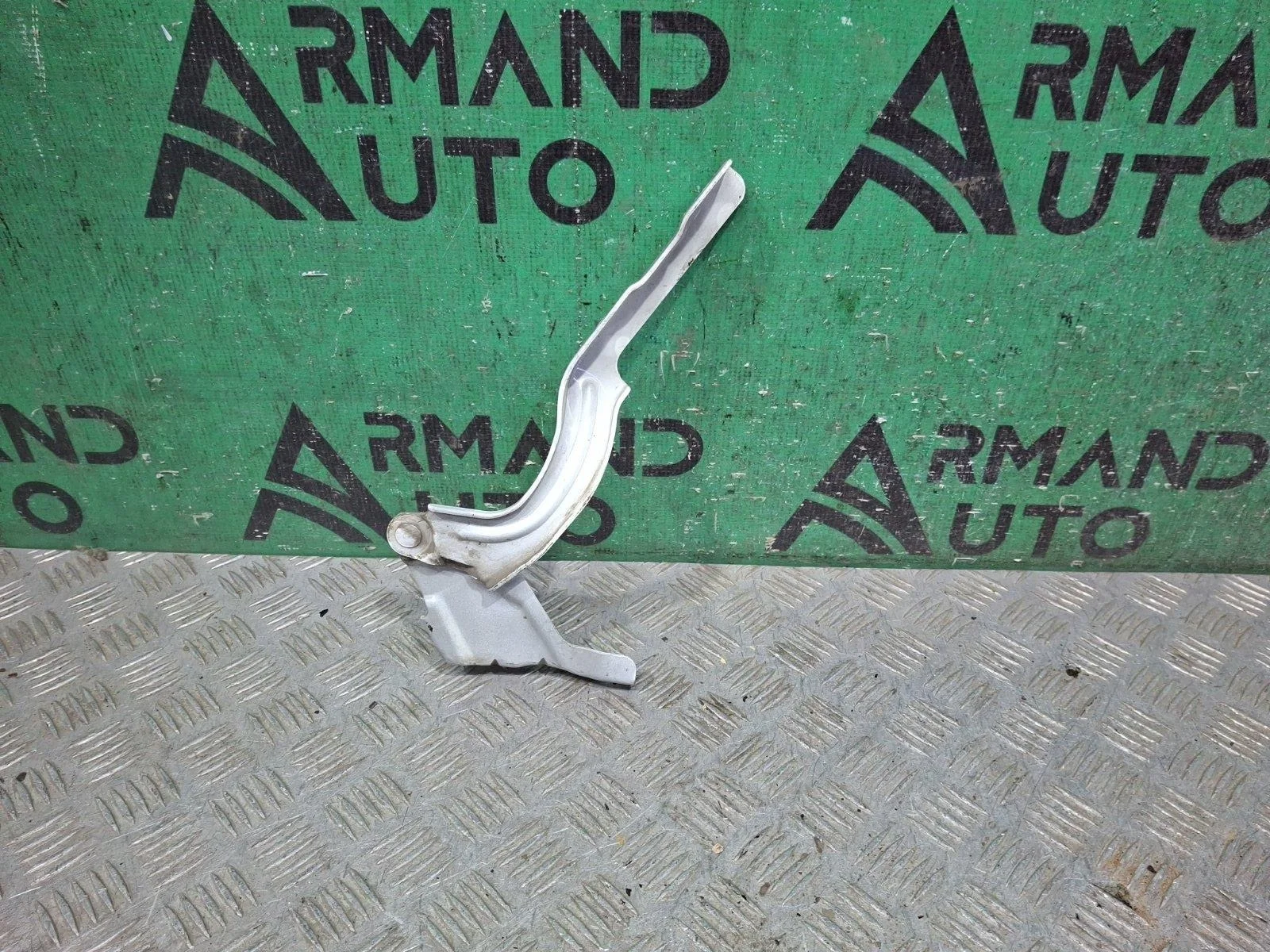 Петля капота Hyundai Creta 2016-2021