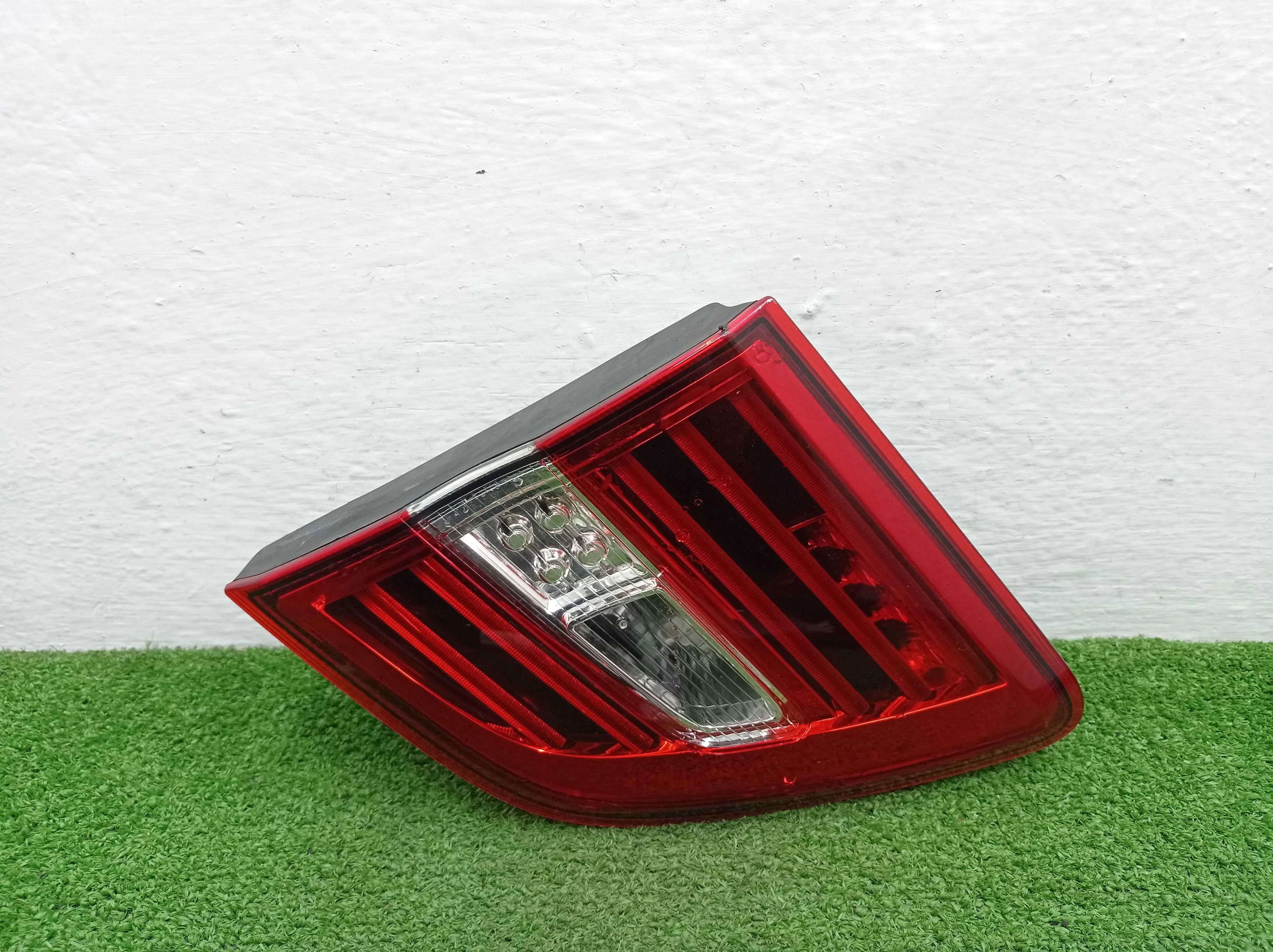 Фонарь крышки правый Mercedes M-klasse (W166) 2011 - 2015 дизель 3.5 Автомат