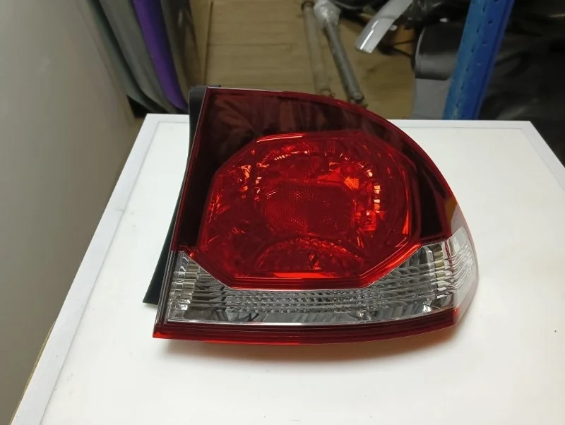 Фонарь Honda Civic 8 2009-2011 33501SNBG51 4D, правый