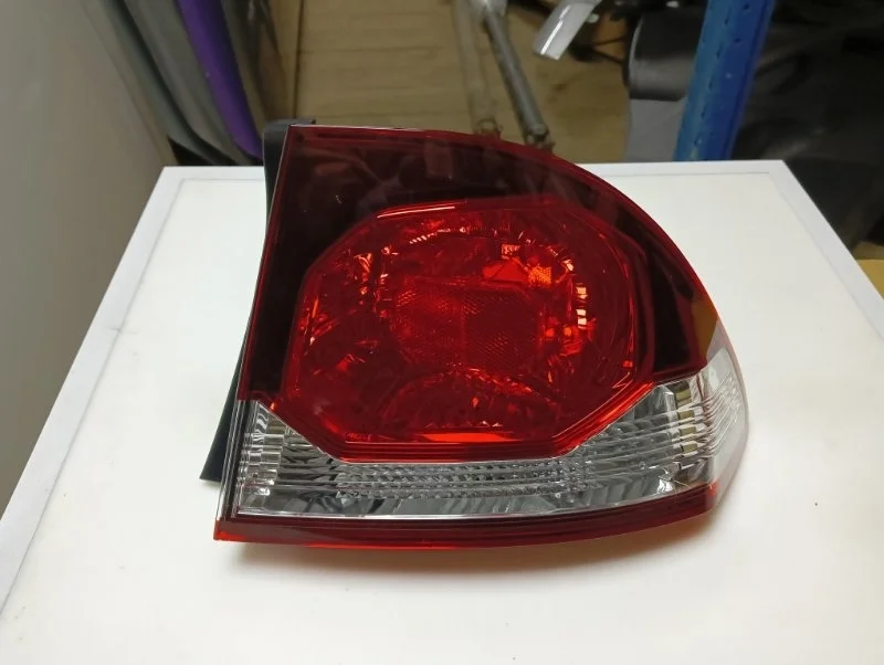 Фонарь Honda Civic 8 2009-2011 33501SNBG51 4D, правый