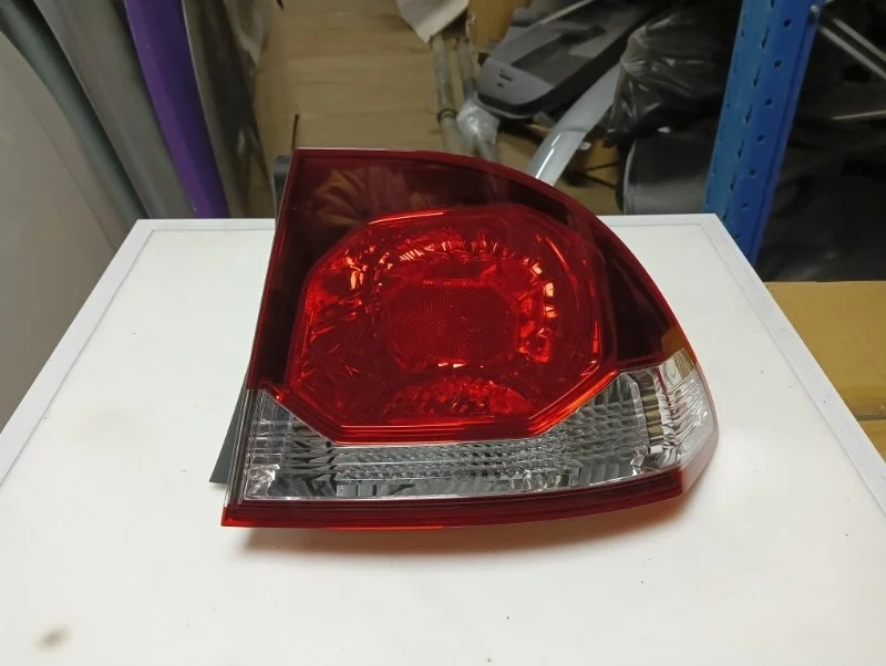 Фонарь Honda Civic 8 2009-2011 33501SNBG51 4D, правый
