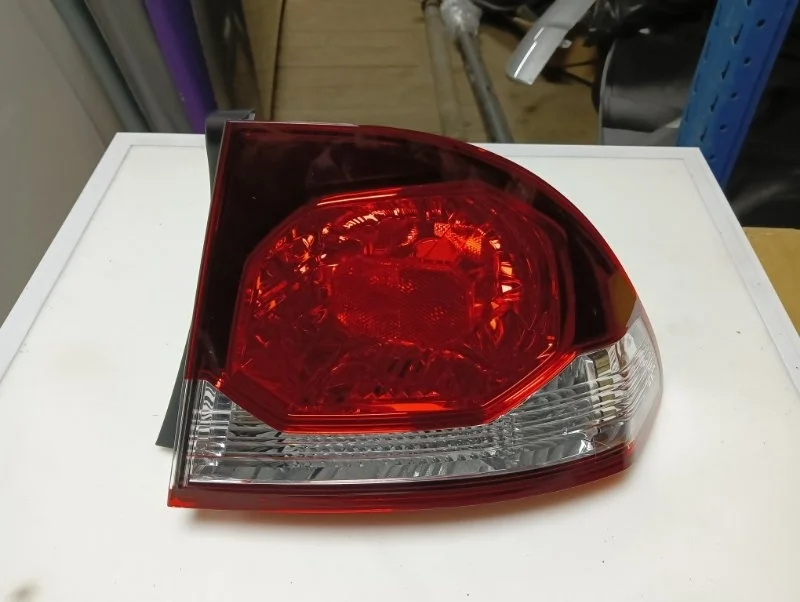 Фонарь Honda Civic 8 2009-2011 33501SNBG51 4D, правый