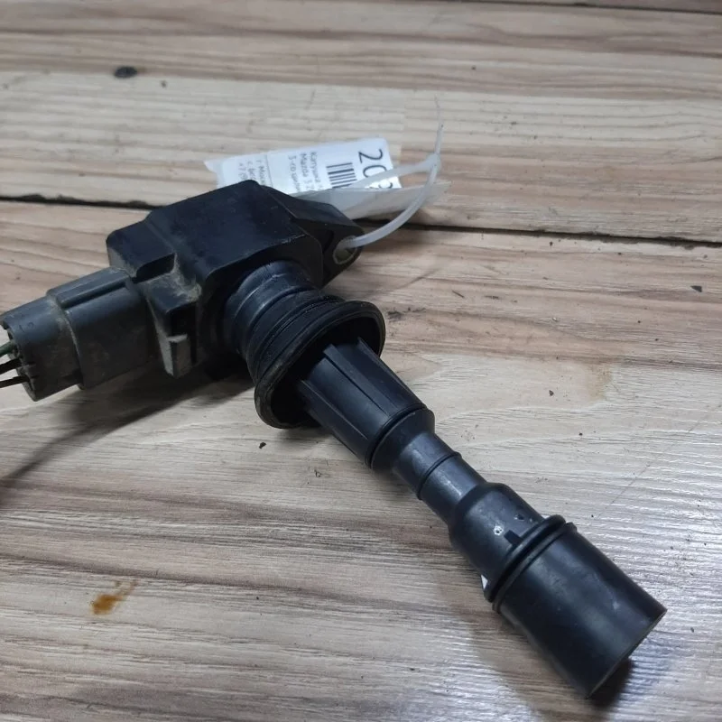 Катушка зажигания Mazda 3 2002-2009 ZJ2018100 Z6