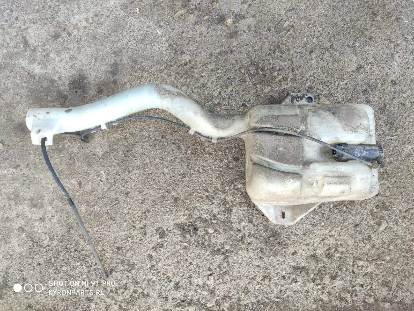 Бачок омывателя стекла Ford Transit 2006 V184