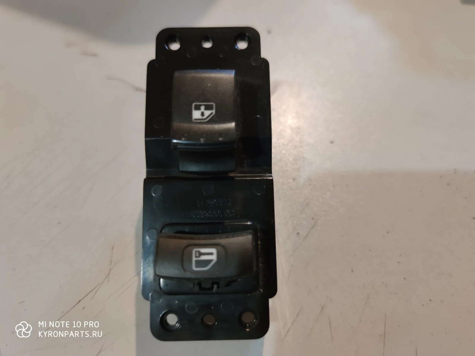 Выключатель стеклоподъемников SsangYong Kyron