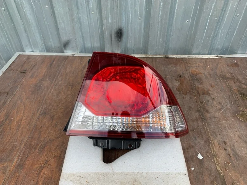 Фонарь Honda Civic 8 2009-2011 33501SNBG51 4D, правый