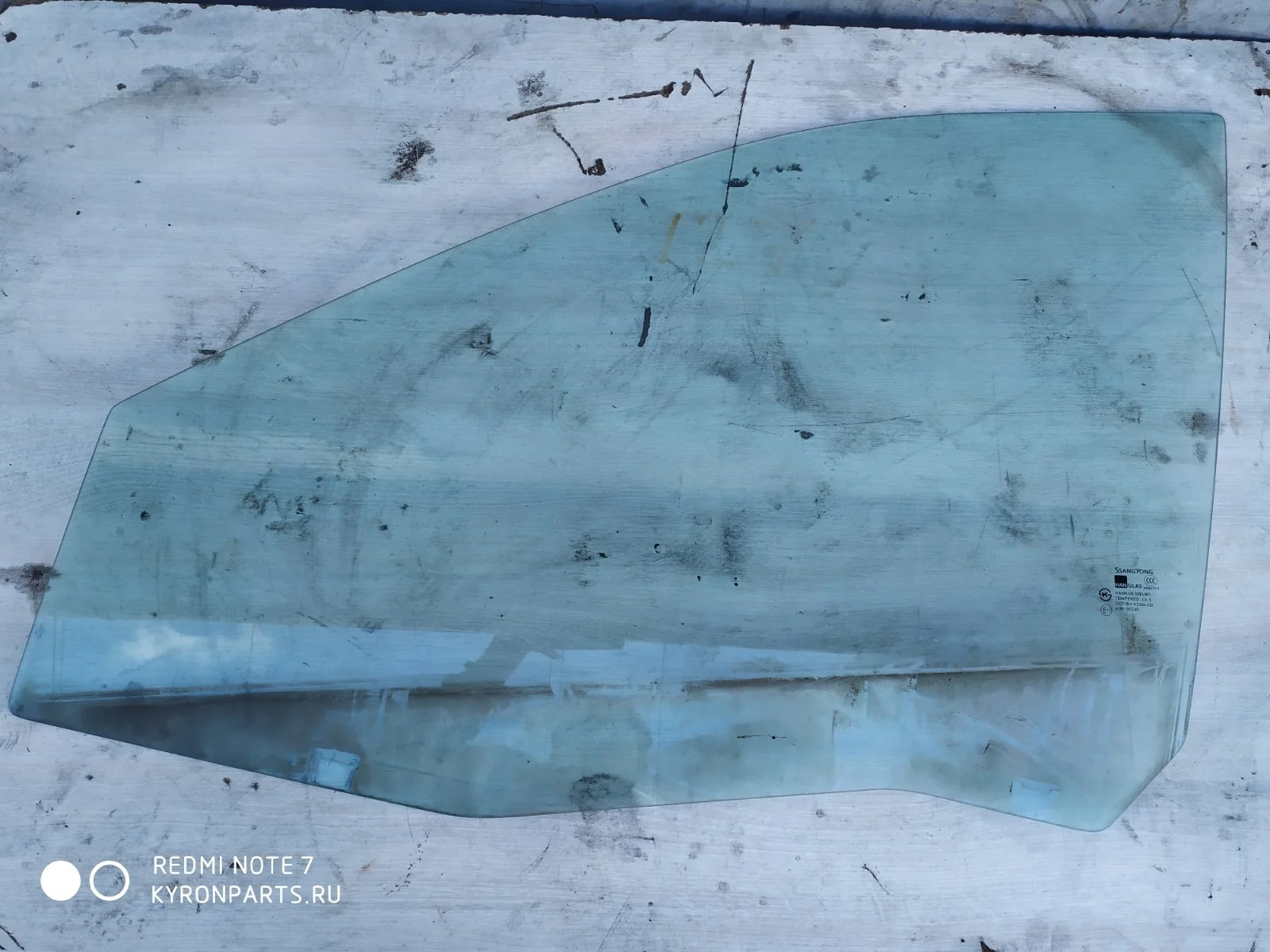 Стекло двери Ssangyong Kyron