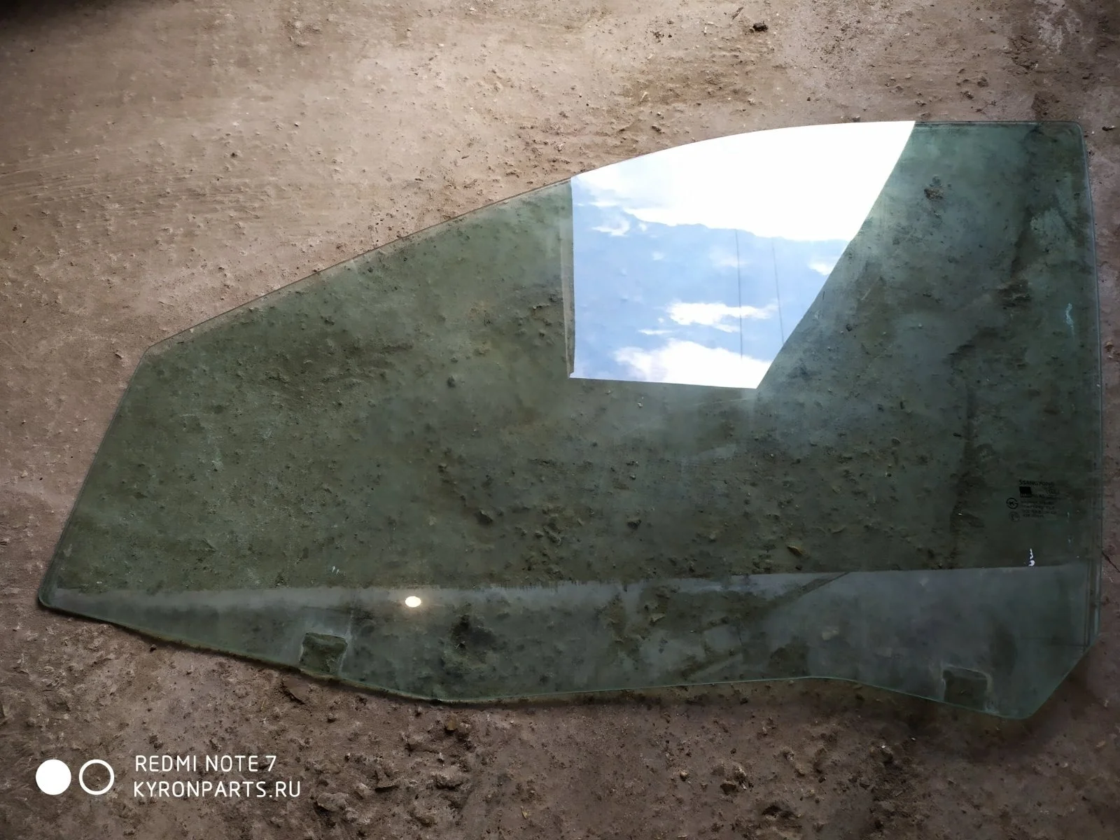 Стекло двери Ssangyong Kyron