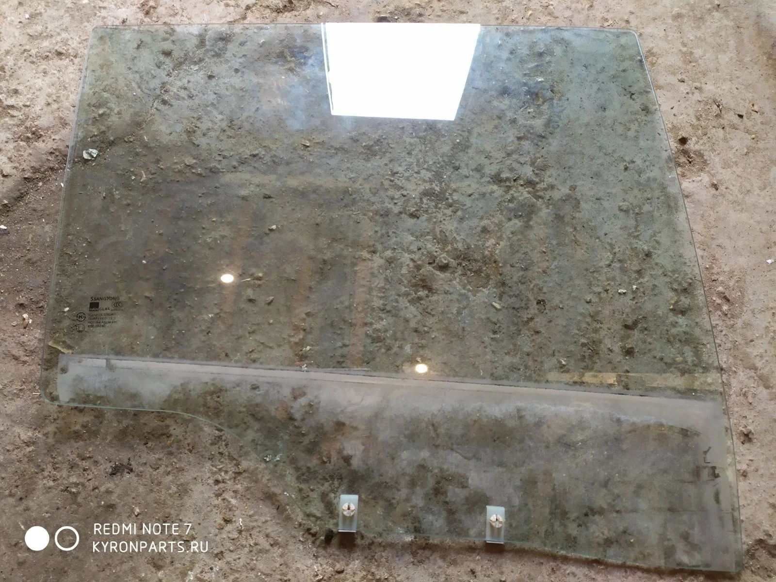 Стекло двери Ssangyong Actyon Sports