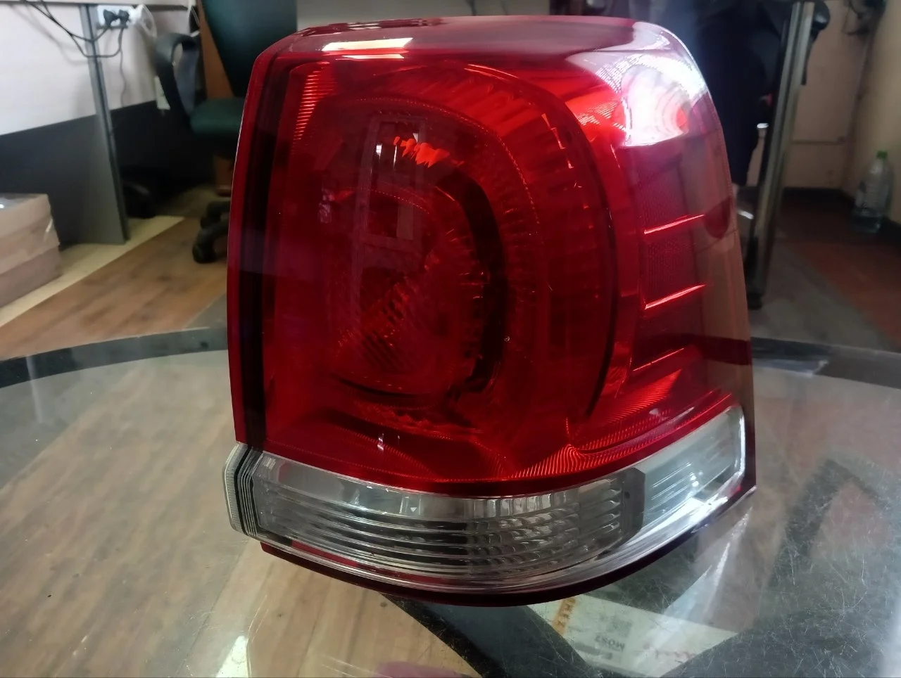 Фонарь Toyota Land Cruiser 2007-2012 8156160750 200, правый