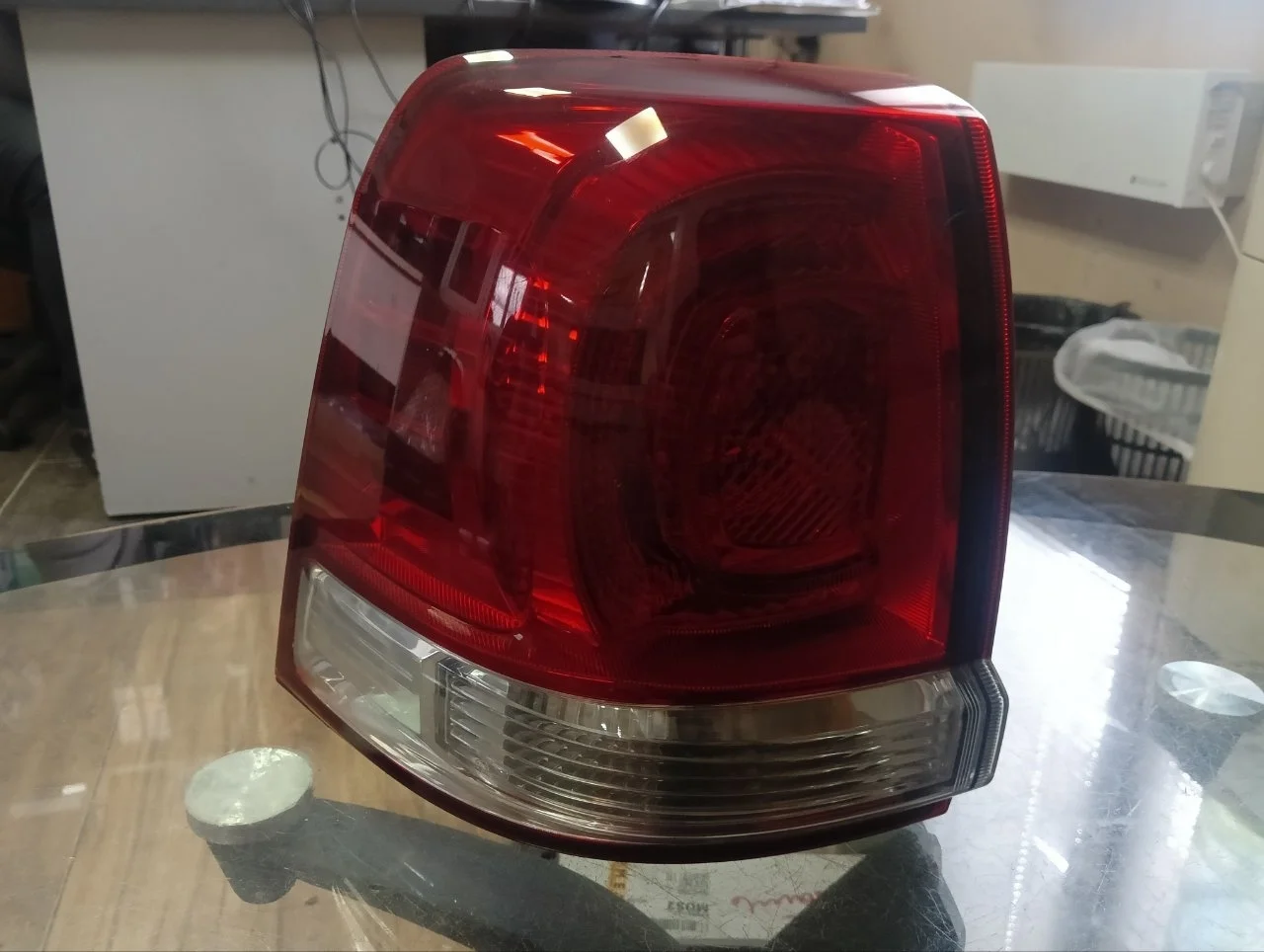 Фонарь Toyota Land Cruiser 2007-2012 8156160750 200, левый