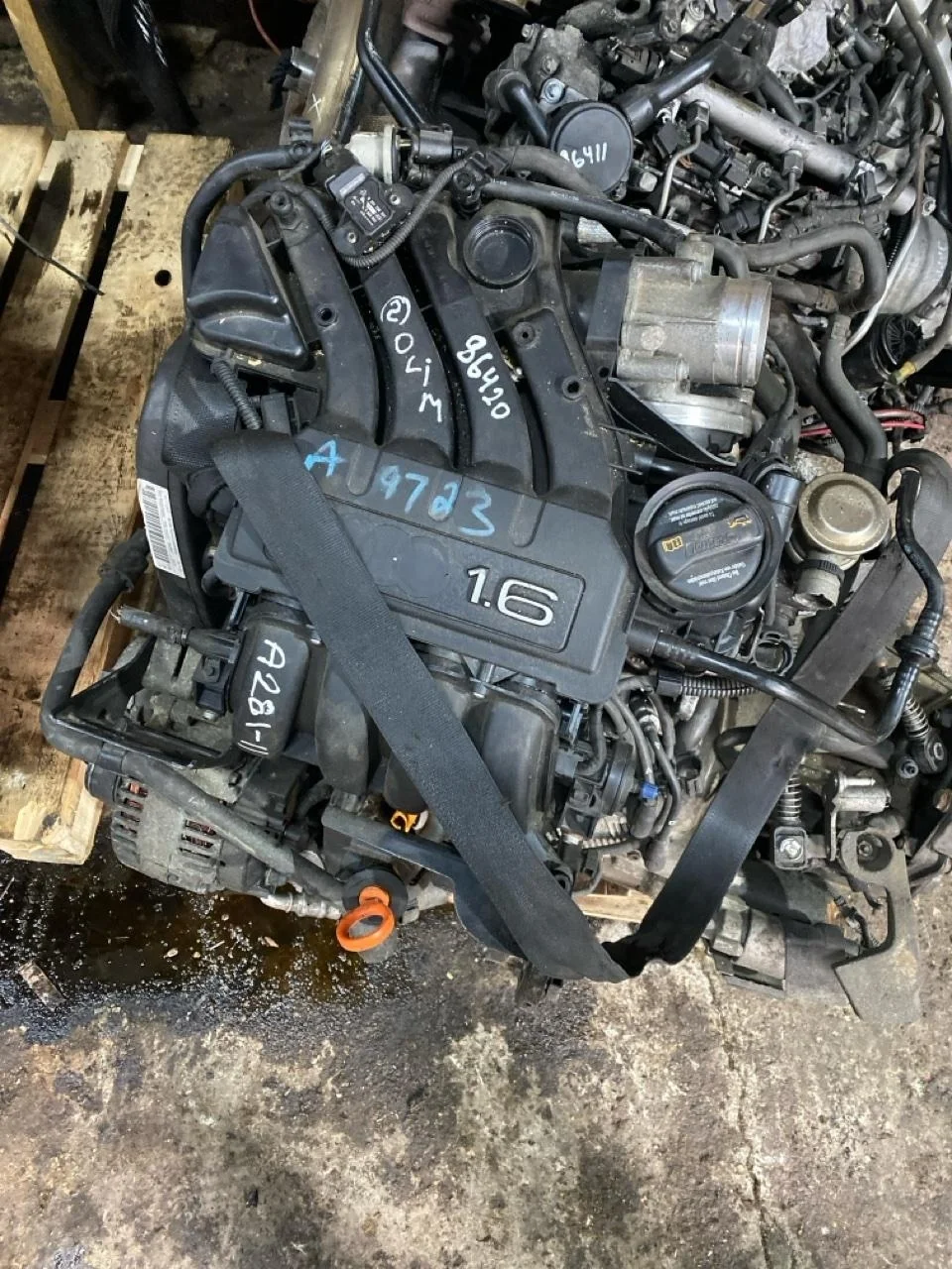 Двигатель Skoda Octavia 2008-2013 06A100043P A5 BSE