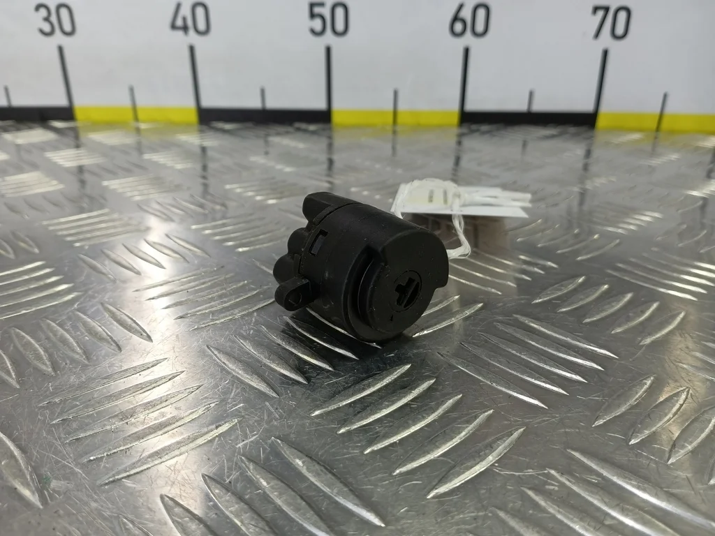 Контактная группа замка зажигания NISSAN PRIMERA