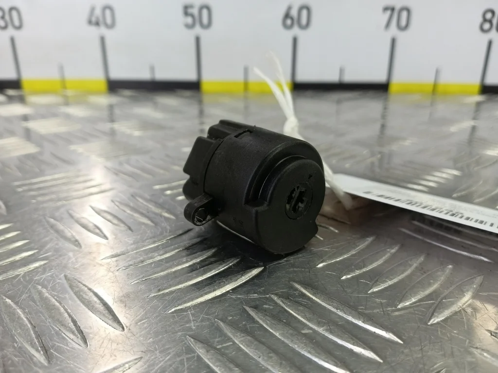 Контактная группа замка зажигания NISSAN PRIMERA