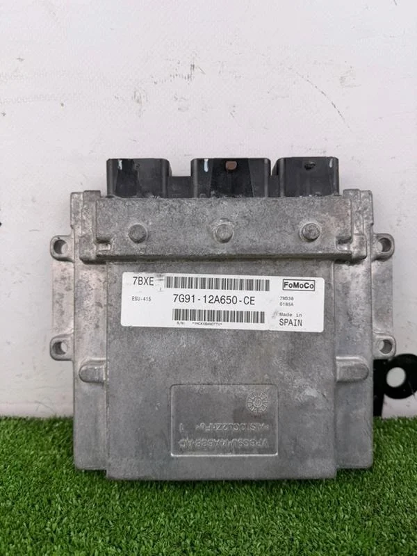 Блок управления двс ford Mondeo 4 2011