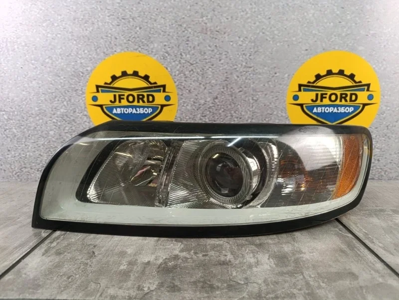 Фара Volvo V50 2009 MW76