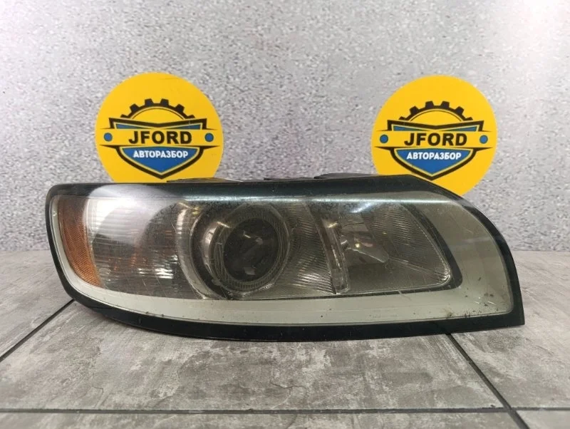 Фара Volvo V50 2010 MW76