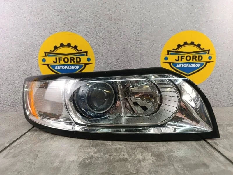 Фара Volvo V50 2011 MW84