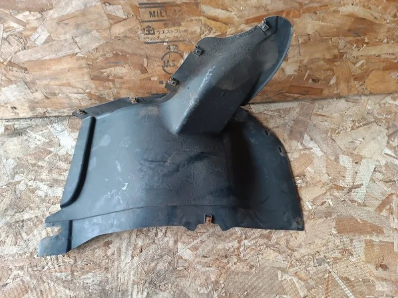 Подкрылок Volkswagen Golf 2010 5K1