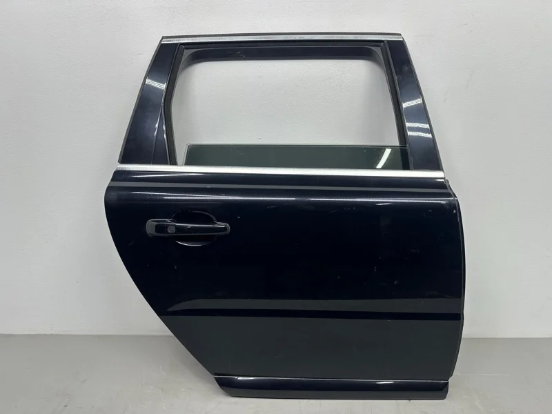 Дверь Volvo V70 3