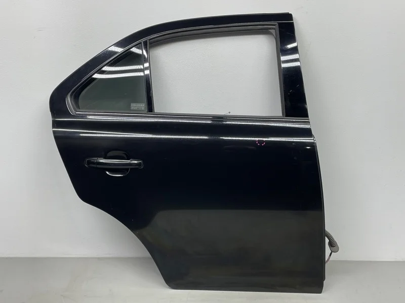 Дверь Suzuki Kizashi RE