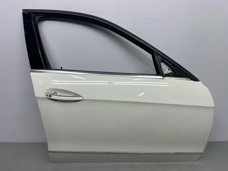 Дверь Mercedes W212