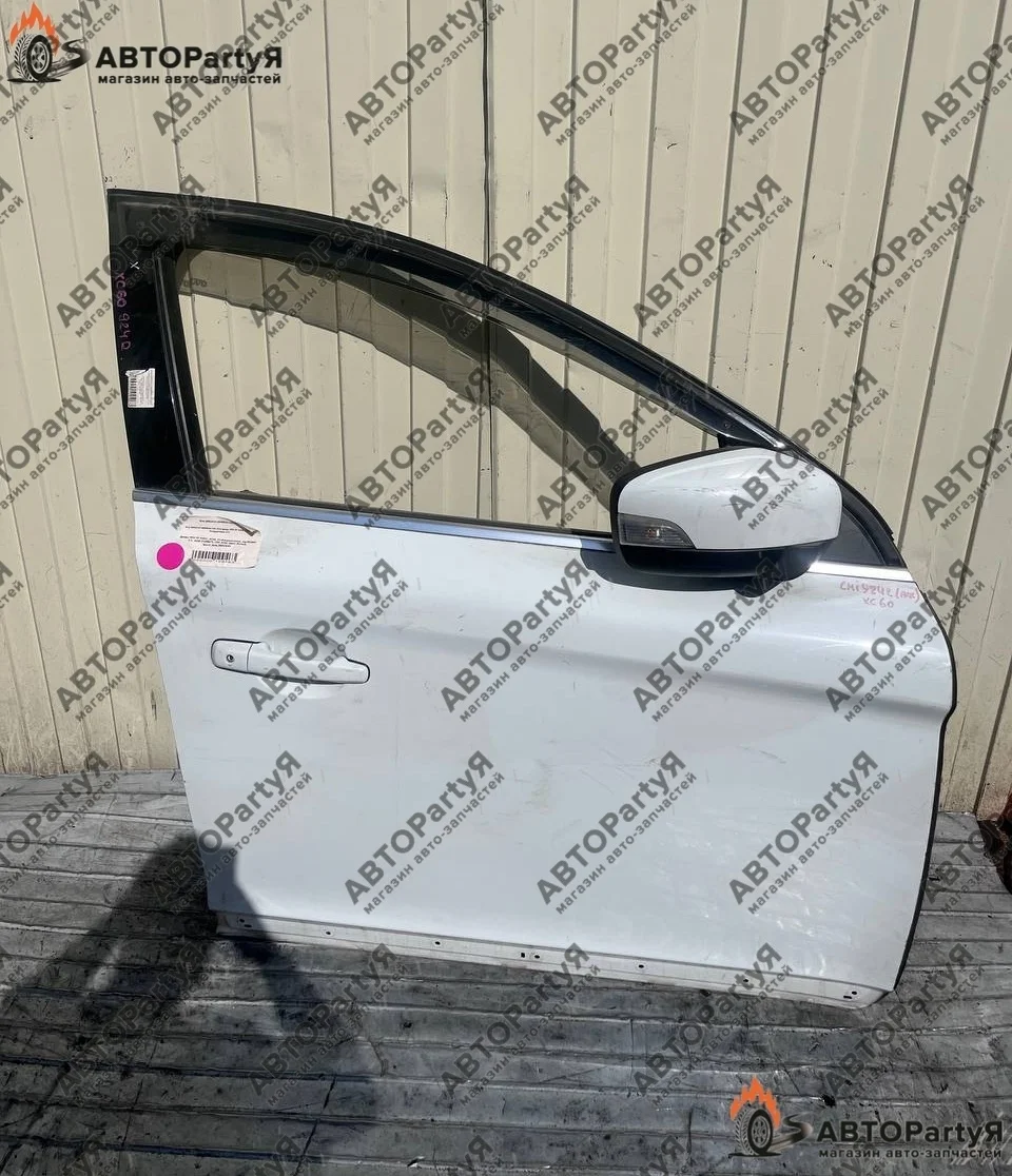 Дверь передняя правая Volvo XC60 P3