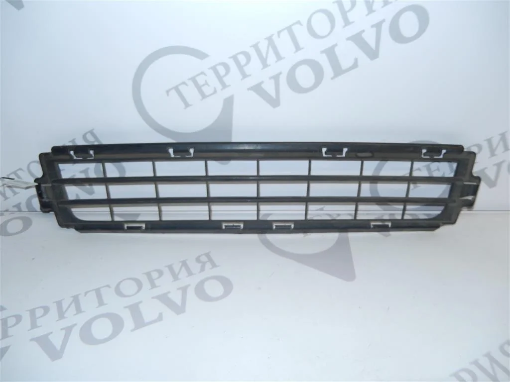 Решетка в бампер центральная VOLVO S40 2007-2012