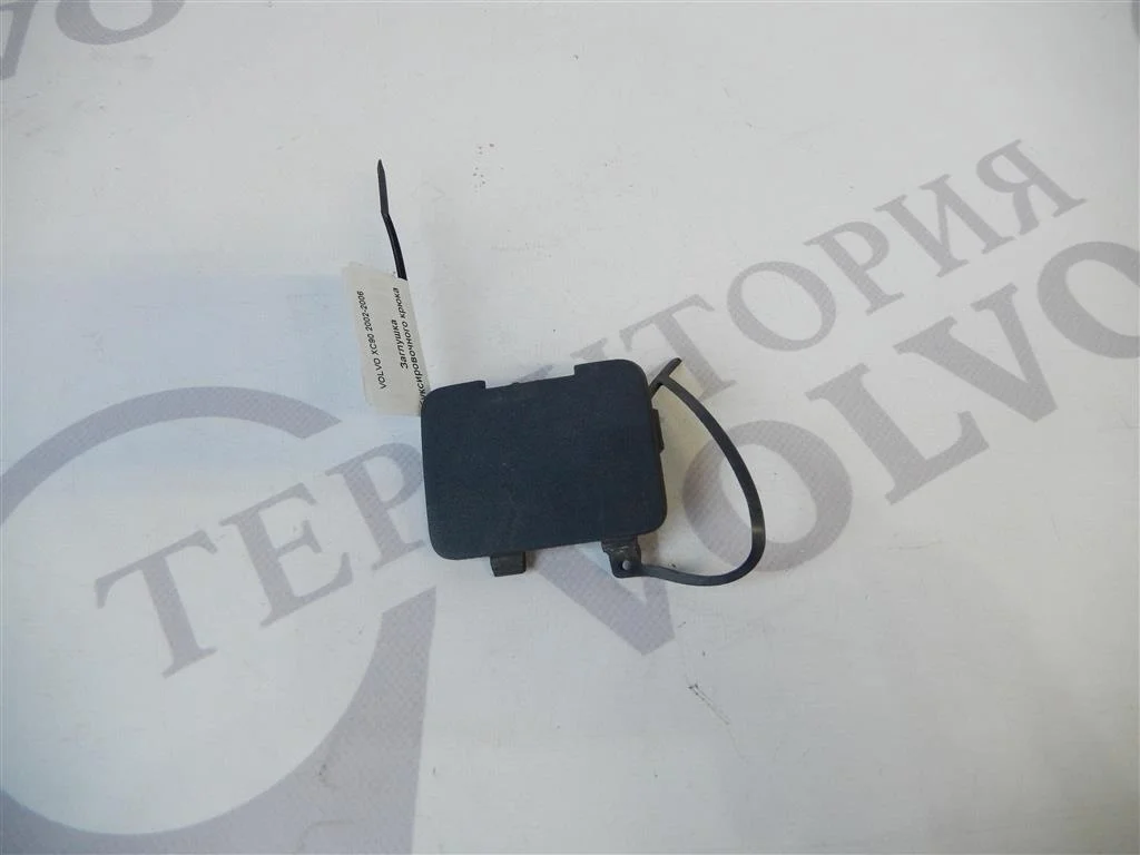 Крышка буксировочного крюка VOLVO XC90 2003-2006