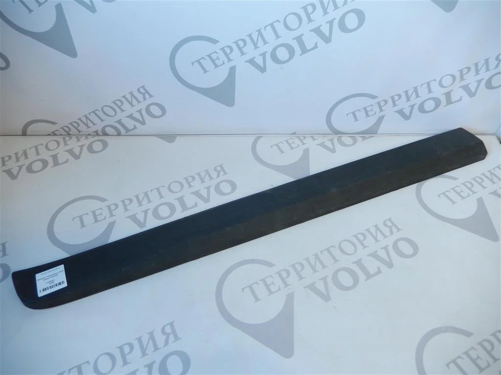 Молдинг передней левой двери нижний VOLVO XC60 2009-2013