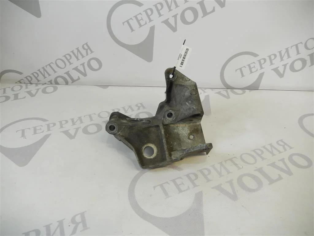 Кронштейн опоры двигателя VOLVO XC70 2008-2013
