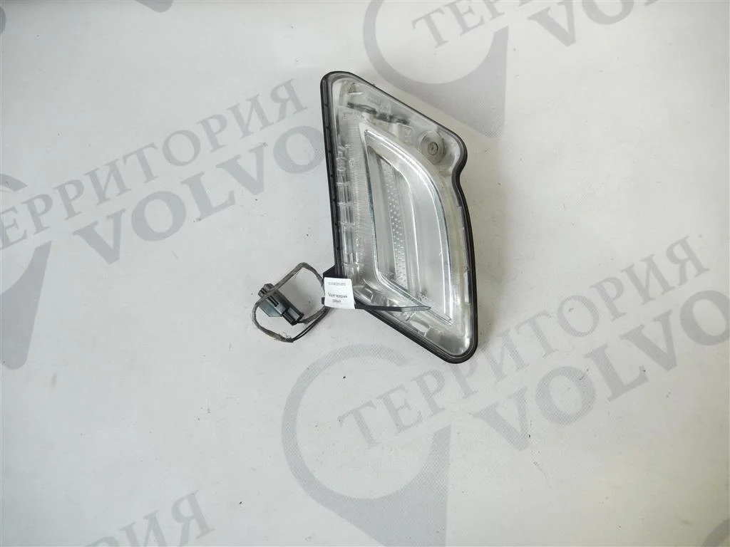 Габарит передний правый VOLVO S60 2010-2013