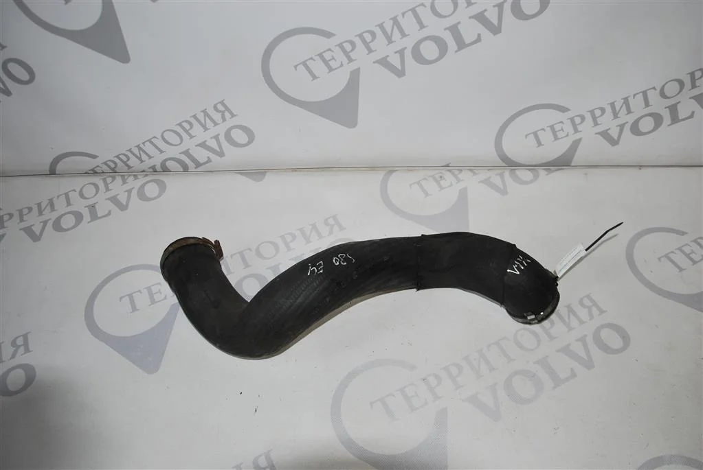 Патрубок интеркулера VOLVO XC70 2008-2013