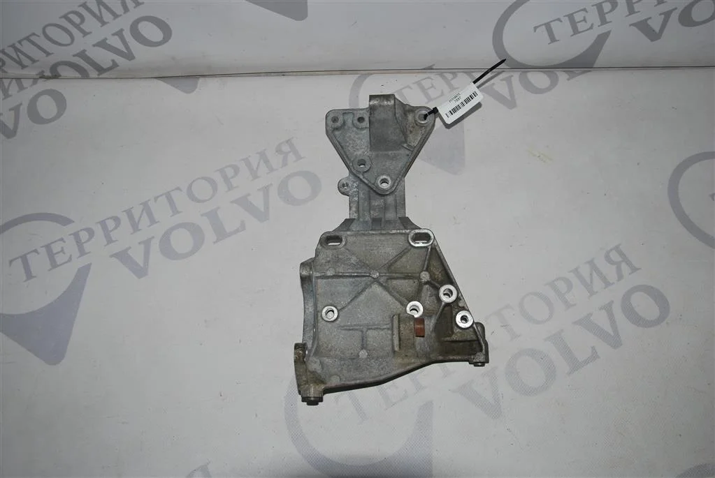 Кронштейн двигателя VOLVO XC70 2008-2013