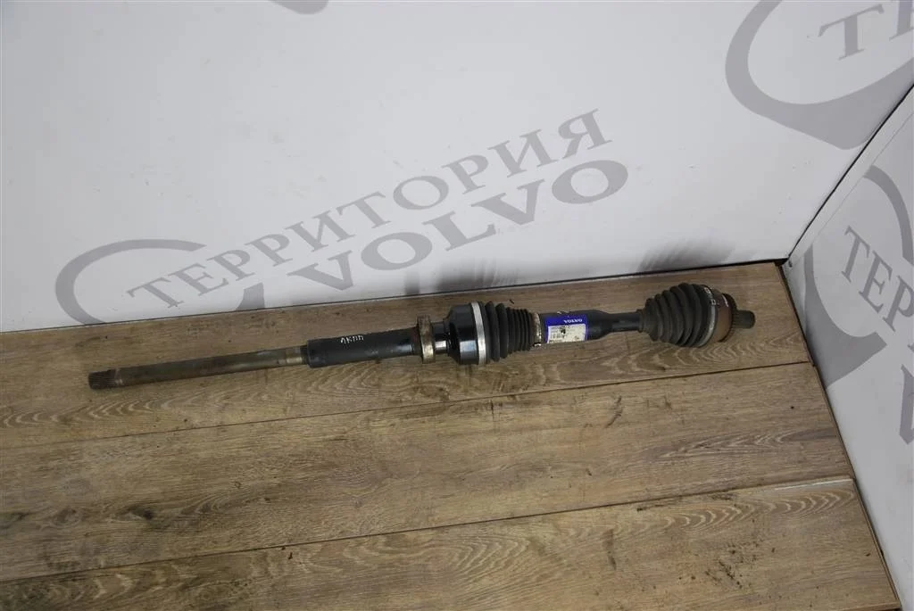 Приводной вал правый VOLVO XC90 2006-2014