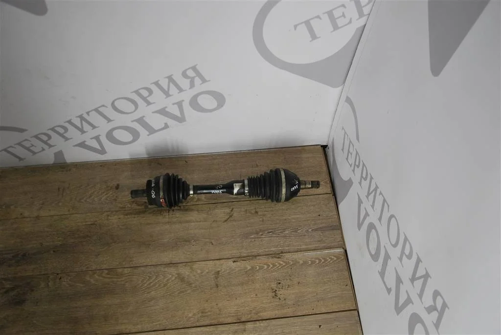 Приводной вал левый VOLVO XC90 2003-2006