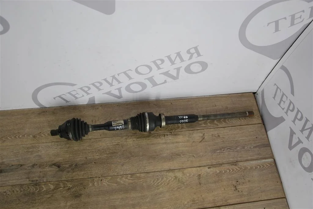 Приводной вал правый VOLVO XC60 2009-2013