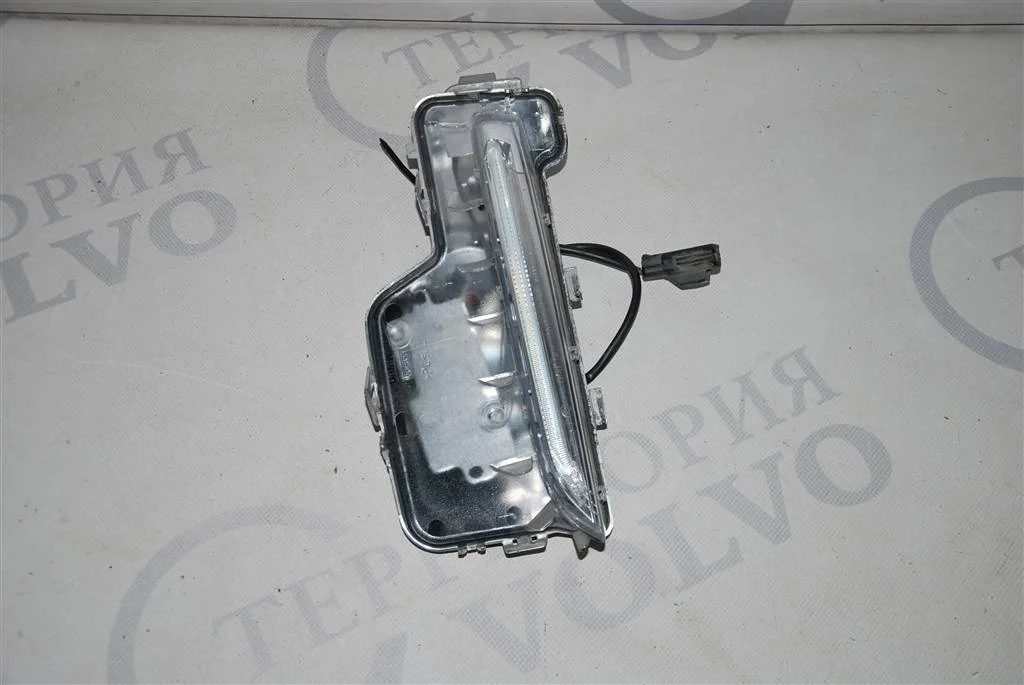 Габаритный фонарь левый VOLVO S60 2010-2013